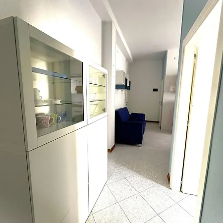 Comfortable House Close To The In Apartman